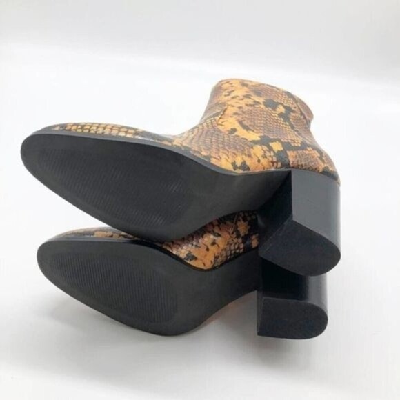 STEVE MADDEN Dallas Bootie - Picture 7 of 9